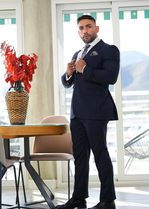 Hotel-X: Double-Booked