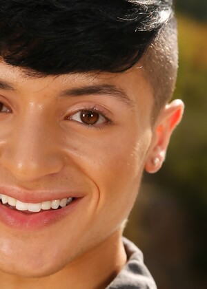 Exotic boy Maxim Rose shows his sexy butt