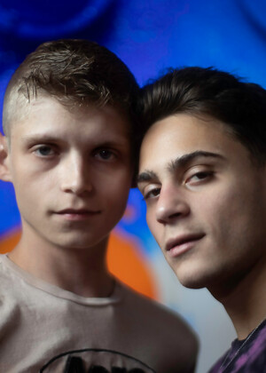 Hayes Plays With Silva