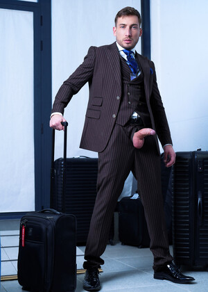 Ready to Fly: Baggage Handler