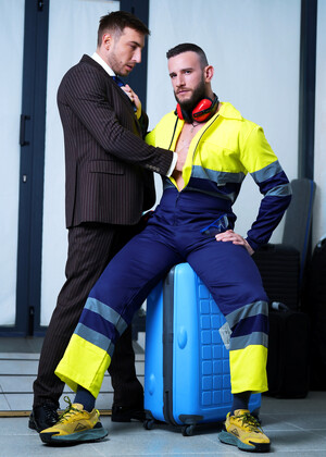 Ready to Fly: Baggage Handler