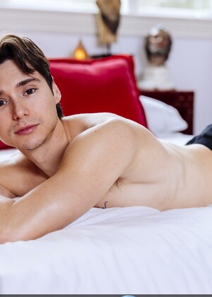 Flip OFF - Starring CockyBoys Exclusive Seth Cain & Leo Grand