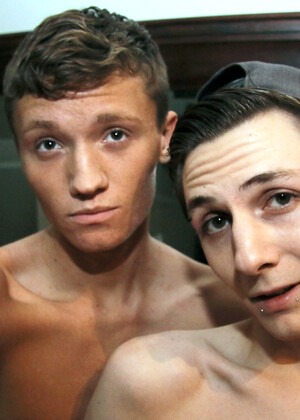 Bathroom Bareback Boyfriends