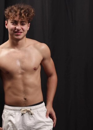 New Guy Allen Cole Gives Us The Juicy Details About His Life