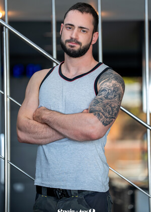 Spain in the Ass 2: MrDeepVoice's First Double-Penetration Gangbang