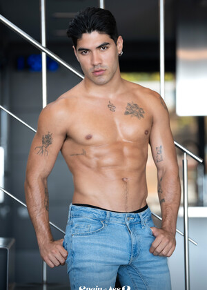 Spain in the Ass 2: MrDeepVoice's First Double-Penetration Gangbang