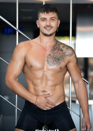 Spain in the Ass 2: MrDeepVoice's First Double-Penetration Gangbang