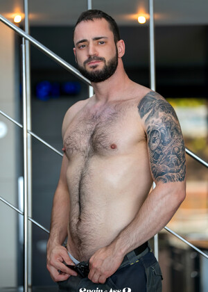 Spain in the Ass 2: MrDeepVoice's First Double-Penetration Gangbang