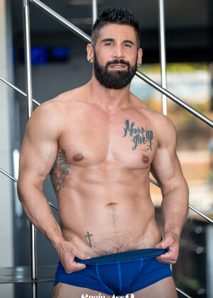 Spain in the Ass 2: MrDeepVoice's First Double-Penetration Gangbang