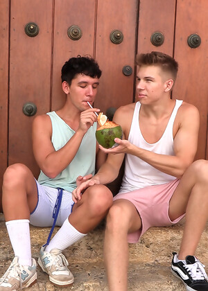 Hugo Carter & Ennio Leone