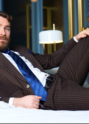 Ready to Fly: Rent Man