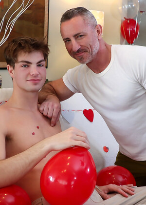 Dick Beats Chocolates For Valentines: A Raw Fuck Before She Finds Out