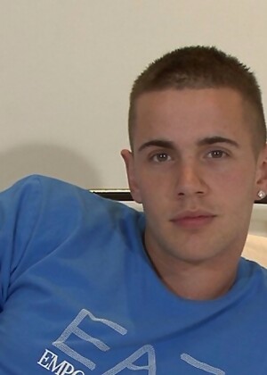 He was soon sporting a mighty 7Â½ inches of fat uncut dick