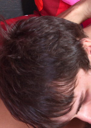 Locker Room Talk Turns Into A Nice & Fun Encounter