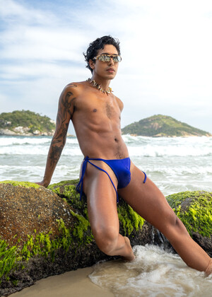 Sir Peter Bangs Brazil: Sir Peter fucks Lvcas Ripardo scene