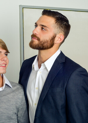 Man On Twink: The Art Gallery