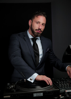 DILF, Editor's Cut