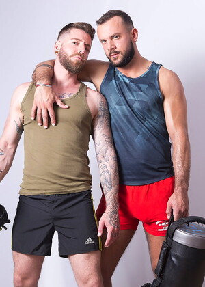 PERSONAL BARE TRAINER