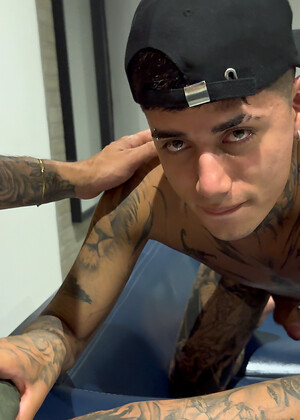 File 43 - Angel goes Medellin 1