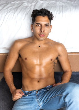 Mateo Gold & Quin Quire by Randy Blue