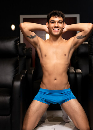 UNCUT SMASH by Men.com