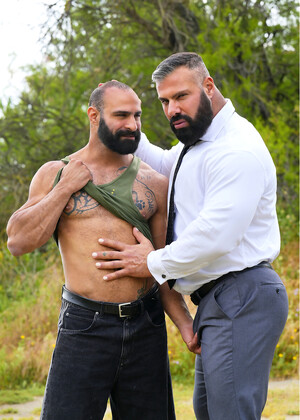 Squirt Casual Encounters: Outdoor Park Cruising by Men at Play