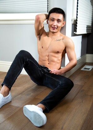 Hot asian boy Zayn Parker & Kai Locks enjoy doggy & missionary anal sex on the bed by Next Door Twink