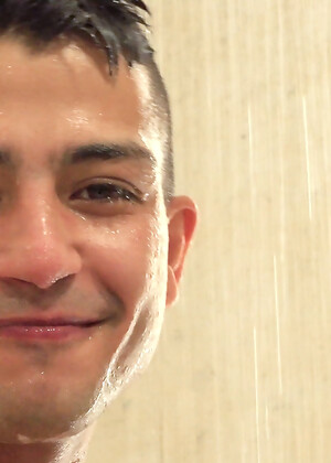 INTERVIEW & SOLO: Jonas Blanco by FreshMen