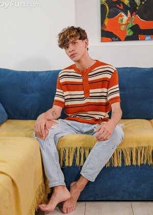 Sexy venezuelian boy Dylan Malik shows his ass by BoyFun