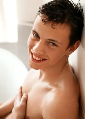 Leo Lamech by BelAmi Online